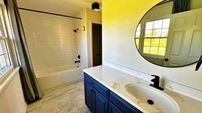 Building Photo - Beautiful Updated 2 Bed 2 Bath on Golf Course in Cherry Creek Schools