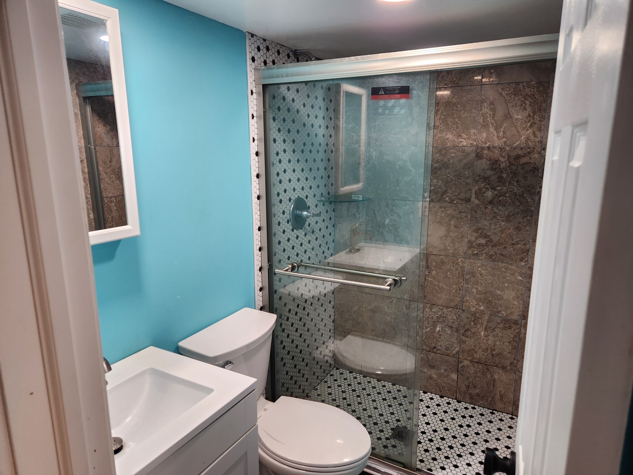 Building Photo - 5014 Nantucket Rd