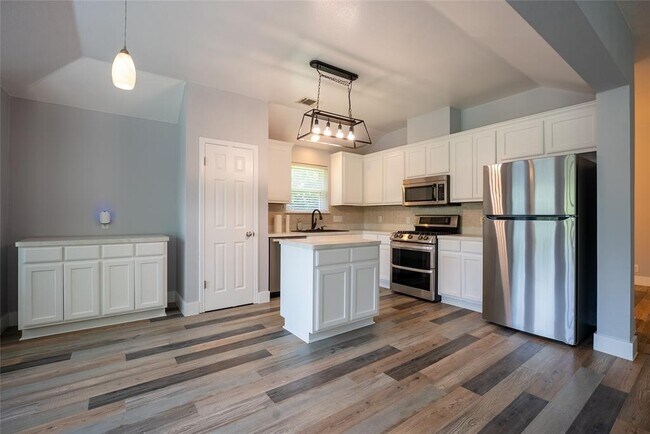 Building Photo - 3018 Rock Rose Pl
