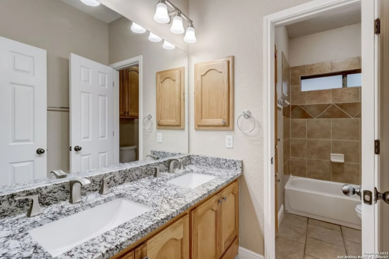 Building Photo - 471 Rose Blossom Loop