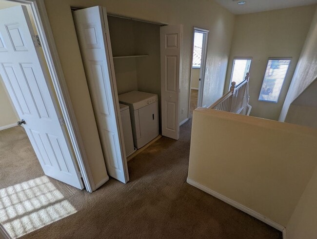 Building Photo - 5994 Shining Light Ave