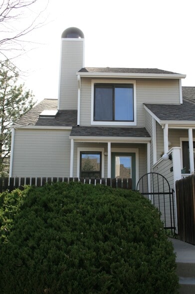 Building Photo - 412 Owl Dr