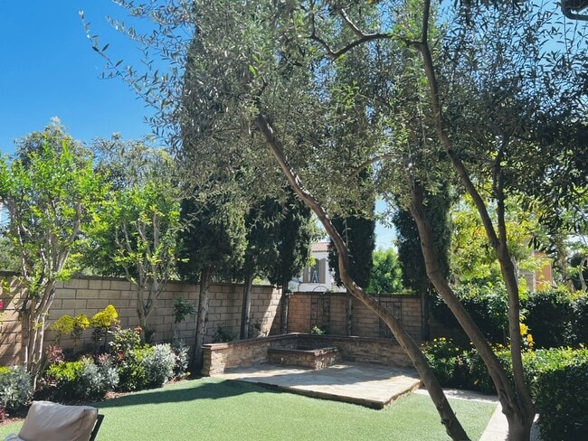 Building Photo - Single House Irvine