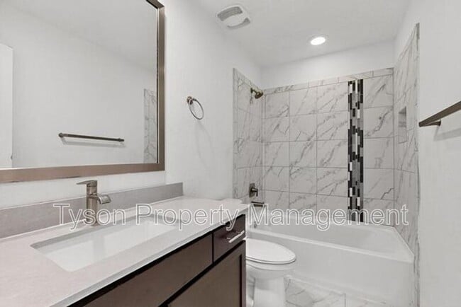 Building Photo - 6316 Vista del Bosque Dr