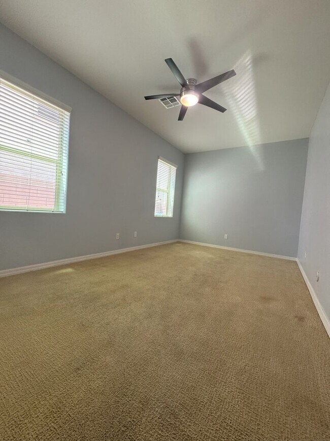 Building Photo - COMING SOON! LYONS GATE 5 BDRM + LOFT W CO...