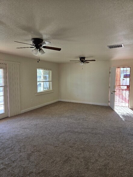 Building Photo - 1514 4th St