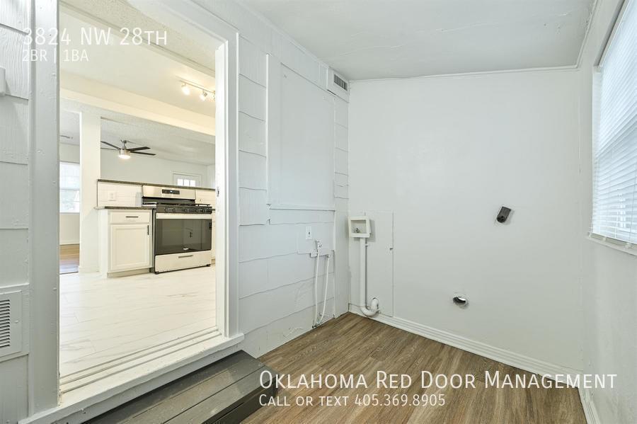 Building Photo - 3824 NW 28th St