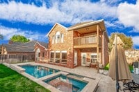 Building Photo - 2701 Stone Creek Dr