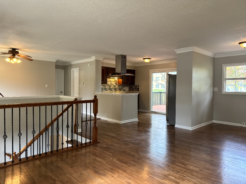 Building Photo - 154 W Good Ave