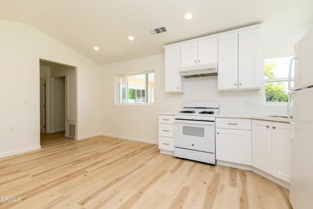 Building Photo - 661 Kickapoo Dr
