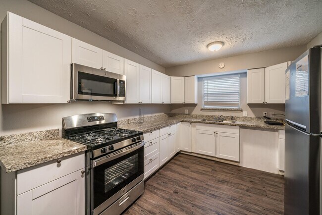 Building Photo - 4311 Tiffany Dr