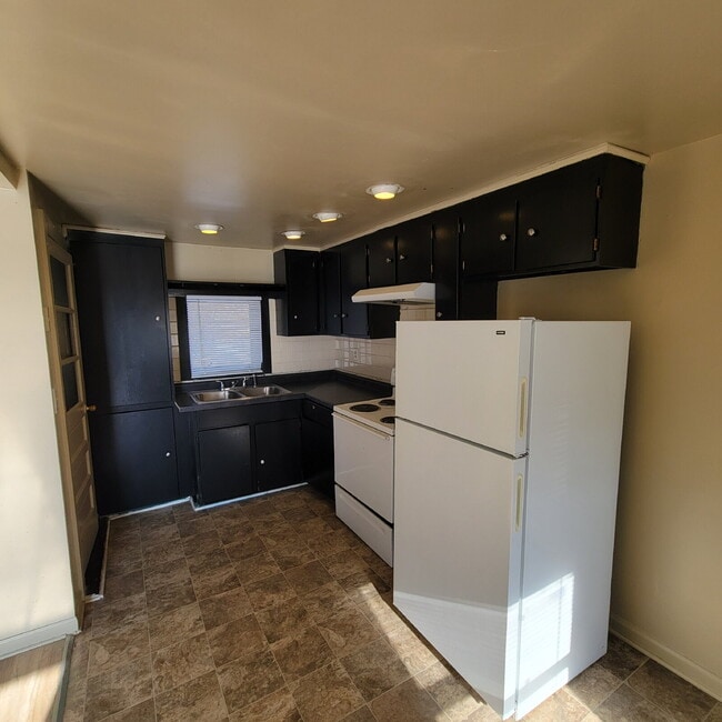 Building Photo - Warren Township 2BR Home!