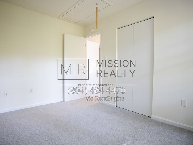 Building Photo - 1506 Honor Dr
