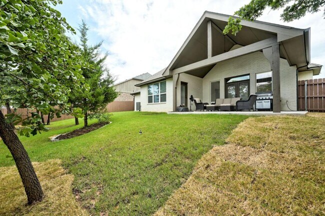 Building Photo - 4001 Stone Hl Ln