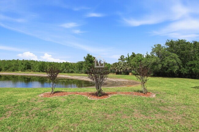 Building Photo - 824 Lake Biscayne Way