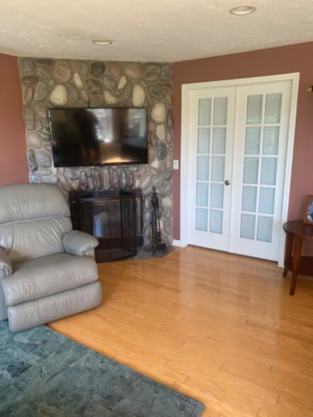 Building Photo - 15366 Bayou Meadows Ct