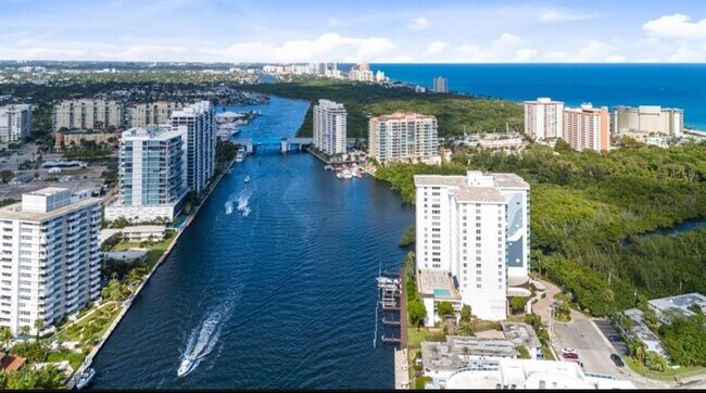 Building Photo - 777 Bayshore Dr