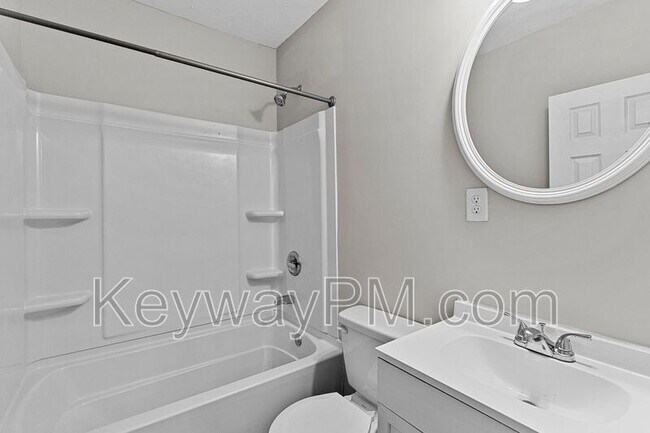 Building Photo - 1120 Dodge Ln