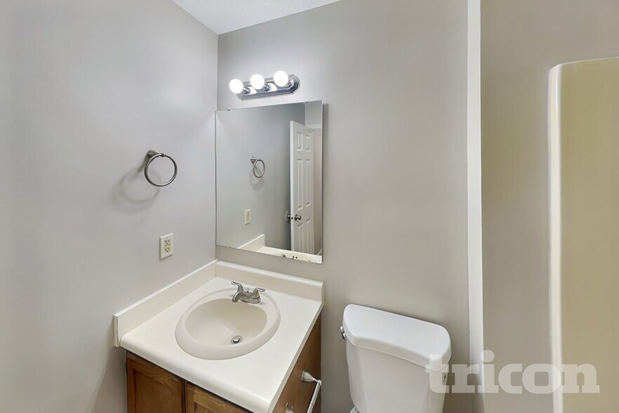 Building Photo - 1464 Rebecca Ln
