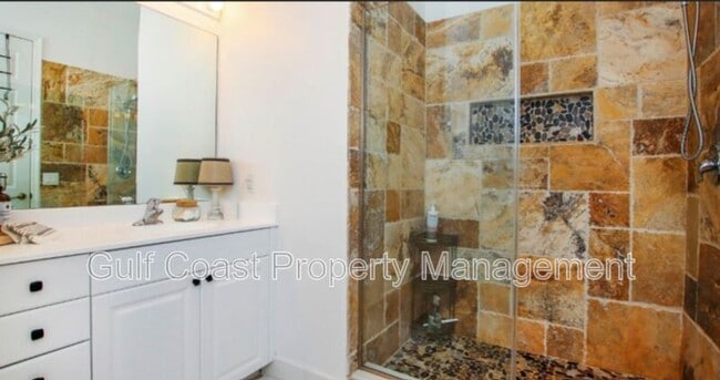 Building Photo - 17484 Old Harmony Dr