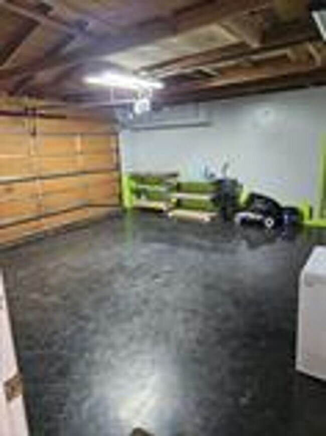 Building Photo - 20617 Gopher Dr