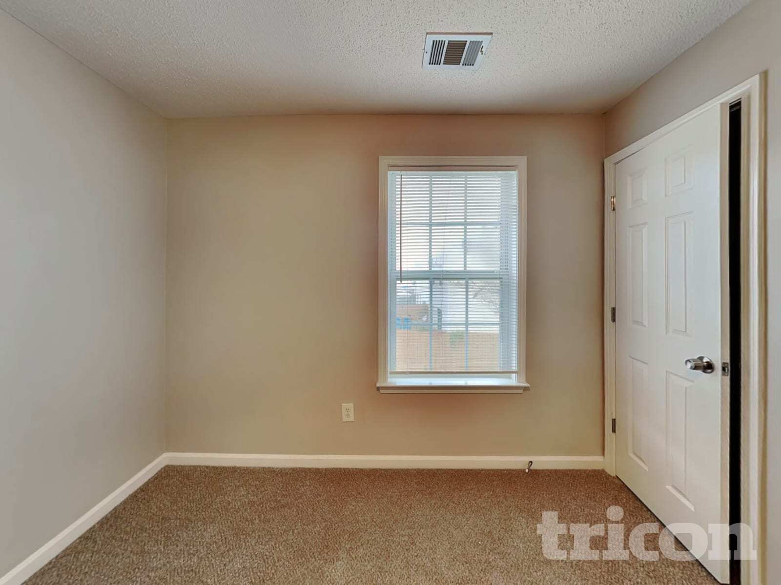 Building Photo - 1654 Heyford Cir NW