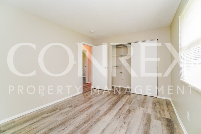 Building Photo - Beautiful 3 Bedroom Multi Level Home in Co...