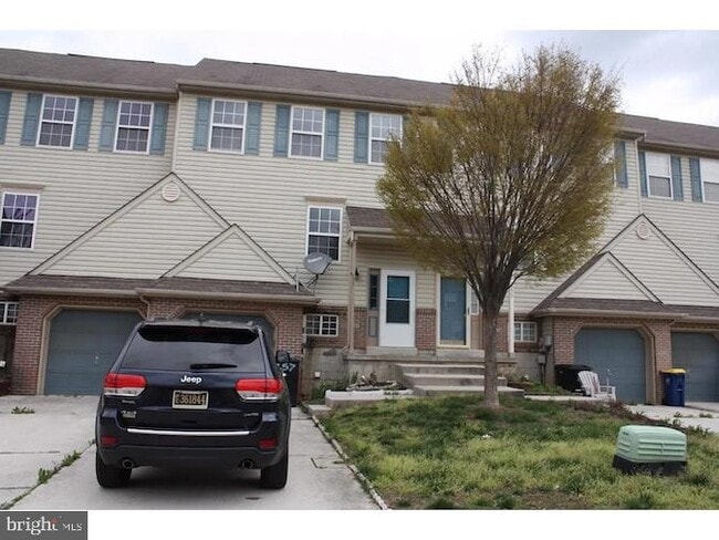 Primary Photo - 257 Northdown Dr