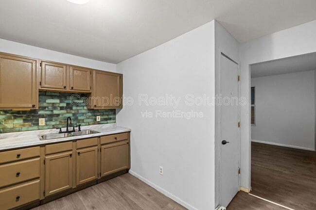 Building Photo - 4320 Rickey Dr