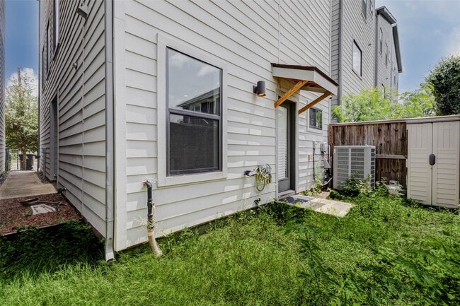 Building Photo - 3810 Leeland St