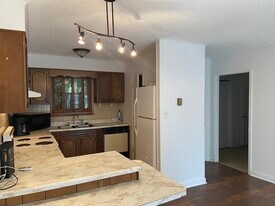 Building Photo - 1123 Law Rd