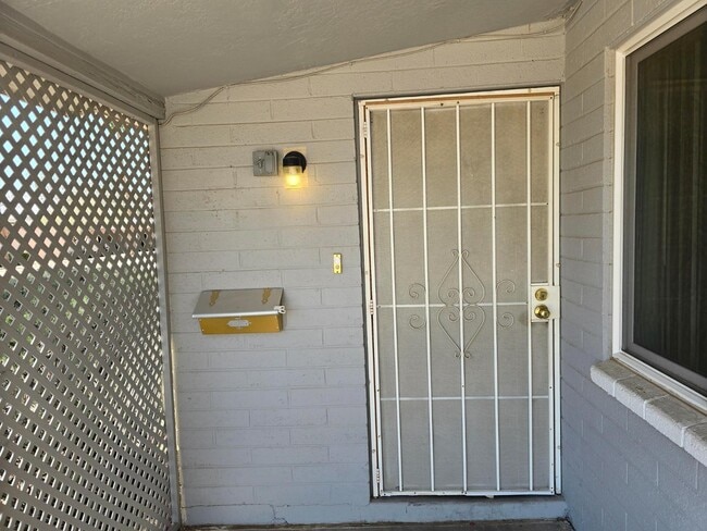 Building Photo - 6124 E Akron St