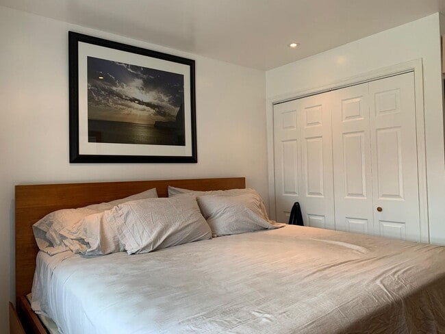 Building Photo - 1BR - $1750