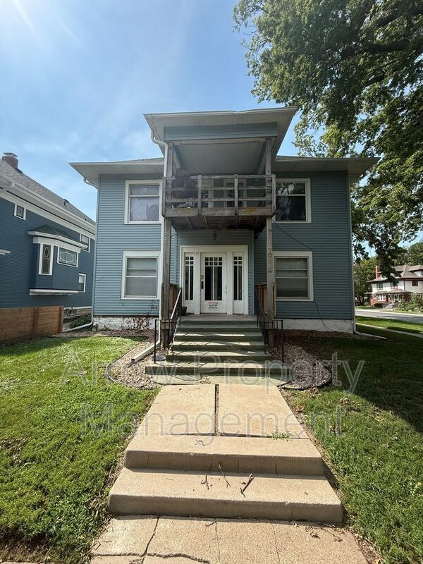 Building Photo - 4325 Sumner St
