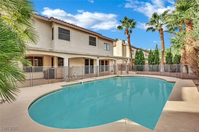 Building Photo - 2812 Waterview Dr