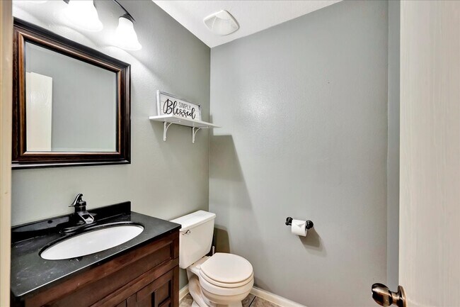 Building Photo - 4026 Bentwood Dr