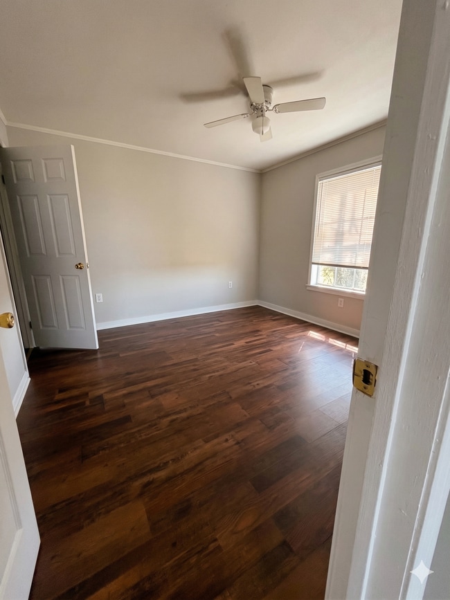 Building Photo - 00746