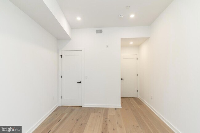 Building Photo - 1601 Frankford Ave