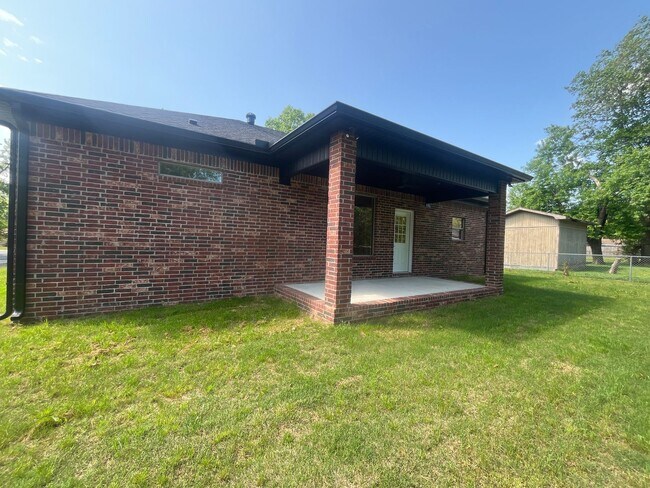 Building Photo - New construction mins from LRAFB