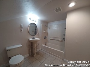 Building Photo - 124 W Mistletoe Ave