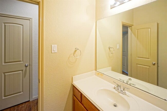 Building Photo - 6139 Grassy Haven Ln