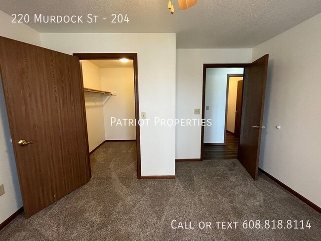 Building Photo - 220 Murdock St