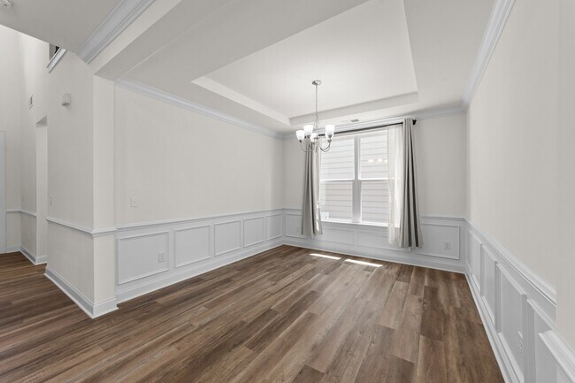 Building Photo - 824 Summit Crest Ct