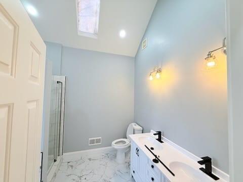 Building Photo - 525 Rams Way