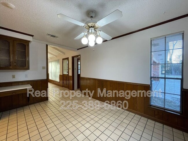 Building Photo - 6428 Chippendale Dr