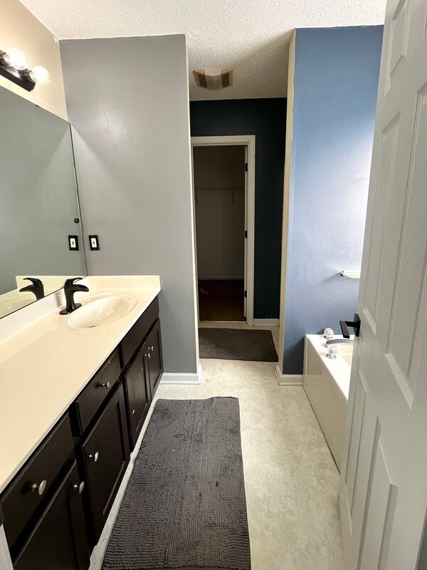 Building Photo - 2024 Capstone Ct