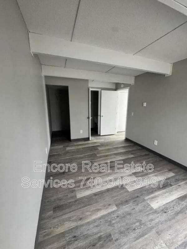 Building Photo - 570 Brookside Ct