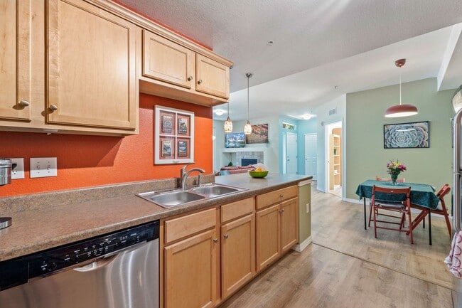 Building Photo - 2450 Windrow Dr