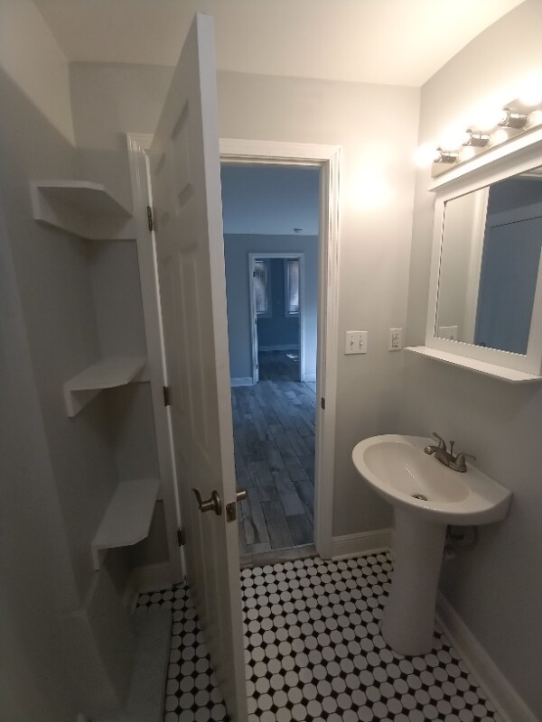 Building Photo - 3343 Esplanade Ave