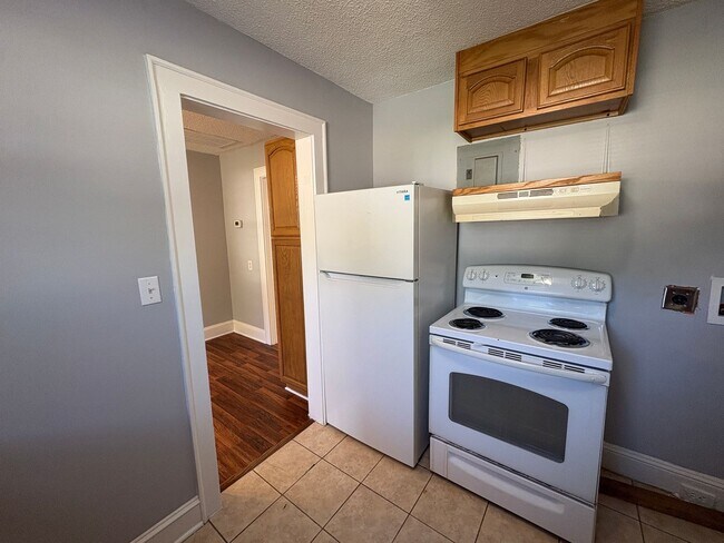 Building Photo - Charming 2 Bedroom home in Ashley Park